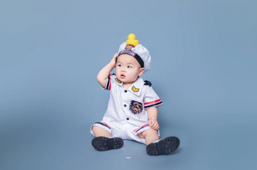 中国澳门宝宝老摇头怎么回事